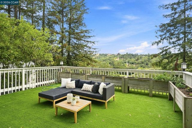 285 Camino Pablo, Orinda, CA 94563