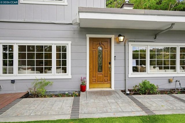 285 Camino Pablo, Orinda, CA 94563