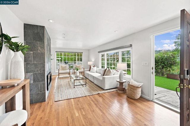 285 Camino Pablo, Orinda, CA 94563