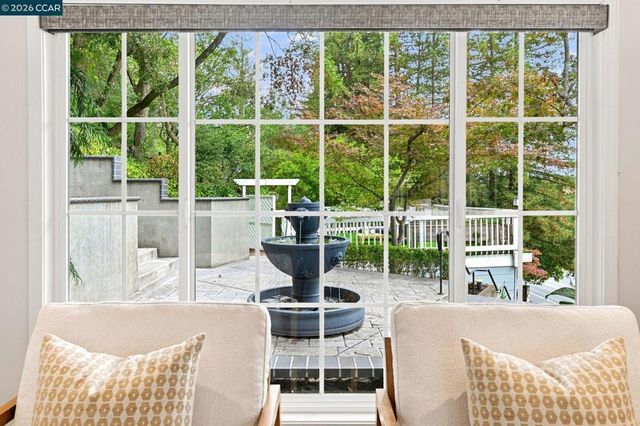 285 Camino Pablo, Orinda, CA 94563