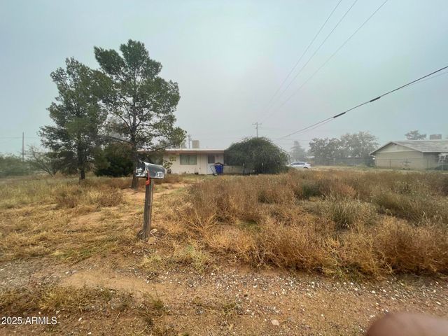 9301 E Faith Avenue, Hereford, AZ 85615