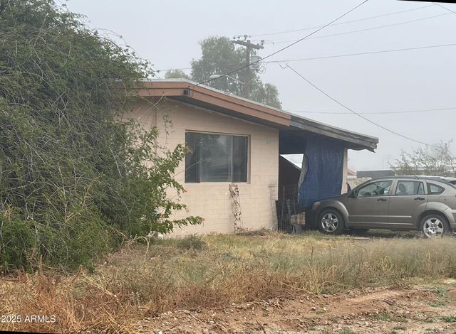 9301 E Faith Avenue, Hereford, AZ 85615