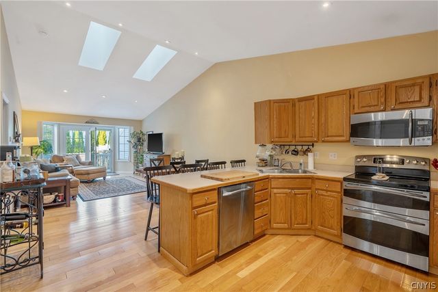 3677 Black Brant Drive, Clay, NY 13090