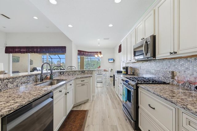 4811 BLUE HERON CIRCLE, North Port, FL 34287