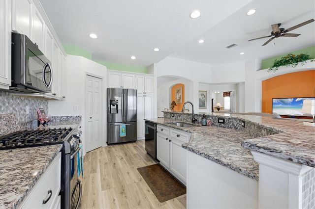 4811 BLUE HERON CIRCLE, North Port, FL 34287