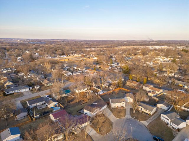 1906 Coachman Drive, Waterloo, IA 50701