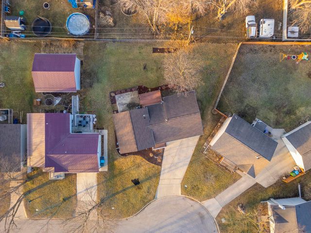 1906 Coachman Drive, Waterloo, IA 50701