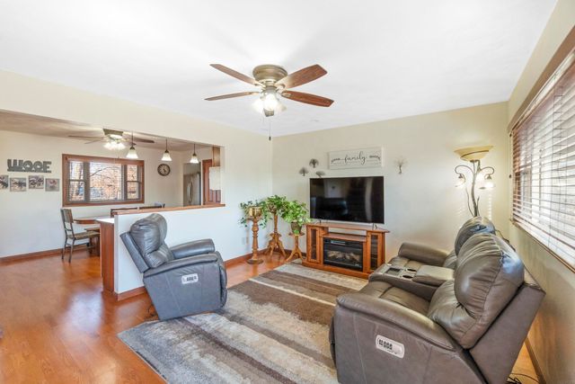 1906 Coachman Drive, Waterloo, IA 50701