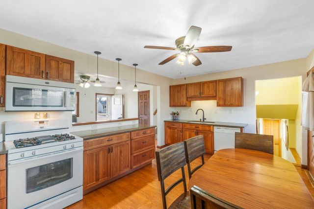 1906 Coachman Drive, Waterloo, IA 50701