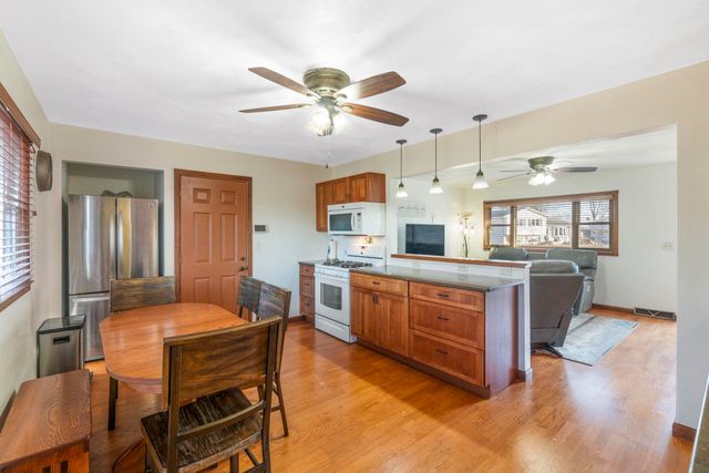 1906 Coachman Drive, Waterloo, IA 50701