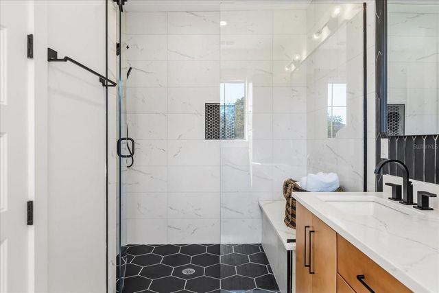 68 N PARK AVENUE, Winter Garden, FL 34787