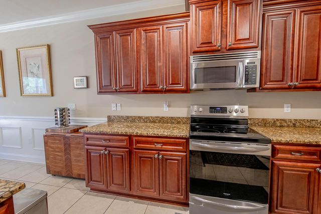 456 Windchime Way, Freeport, FL 32439