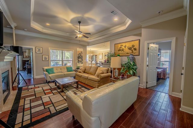 456 Windchime Way, Freeport, FL 32439