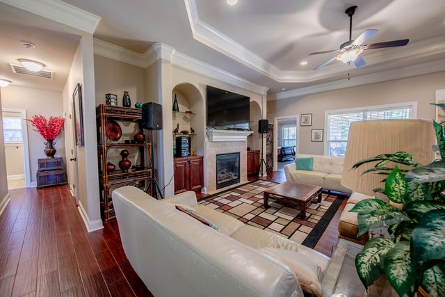 456 Windchime Way, Freeport, FL 32439