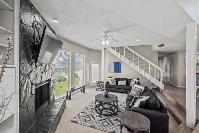 19131 Kahala Drive, Galveston, TX 77554