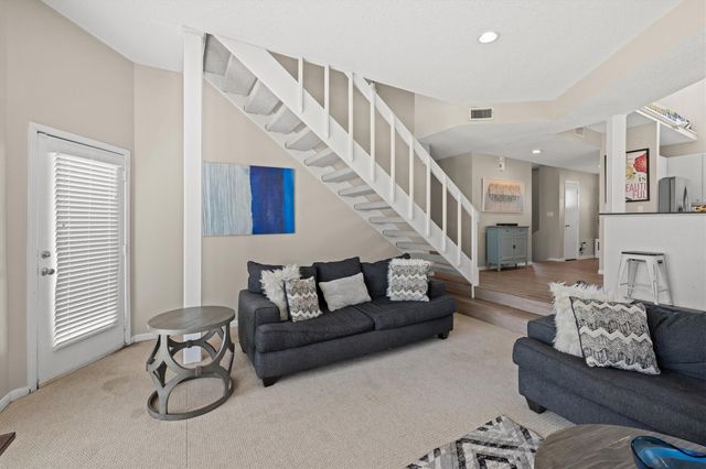 19131 Kahala Drive, Galveston, TX 77554