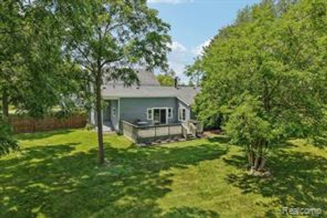 7286 Ormond Road, Davisburg, MI 48350