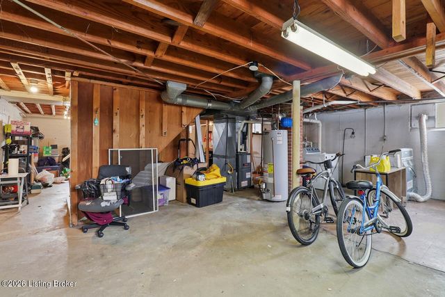 525 Fenwick Dr, New Albany, IN 47150