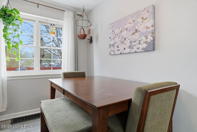 525 Fenwick Dr, New Albany, IN 47150