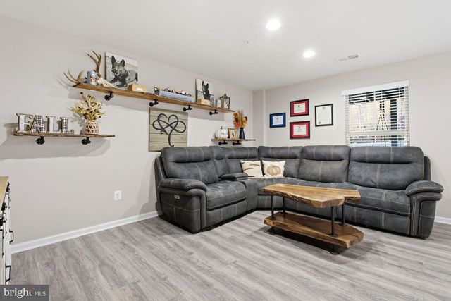 460 MARIANNA DR, Millersville, MD 21108