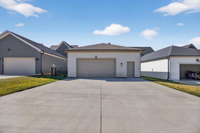 4162 Barnsley Loop, Ooltewah, TN 37363