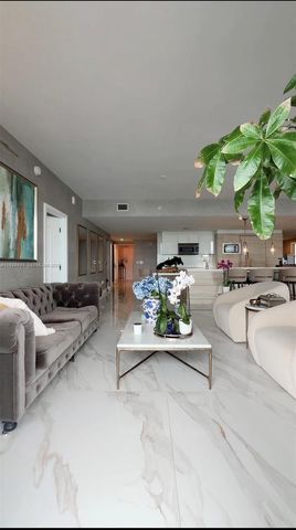 16385 Biscayne Blvd 3017-3018, North Miami Beach, FL 33160