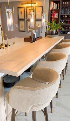 16385 Biscayne Blvd 3017-3018, North Miami Beach, FL 33160