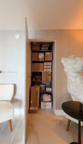 16385 Biscayne Blvd 3017-3018, North Miami Beach, FL 33160