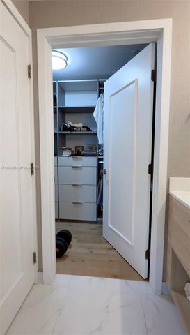 16385 Biscayne Blvd 3017-3018, North Miami Beach, FL 33160