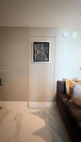 16385 Biscayne Blvd 3017-3018, North Miami Beach, FL 33160