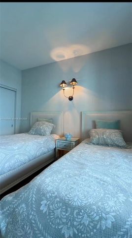 16385 Biscayne Blvd 3017-3018, North Miami Beach, FL 33160