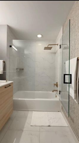 16385 Biscayne Blvd 3017-3018, North Miami Beach, FL 33160