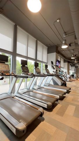 16385 Biscayne Blvd 3017-3018, North Miami Beach, FL 33160