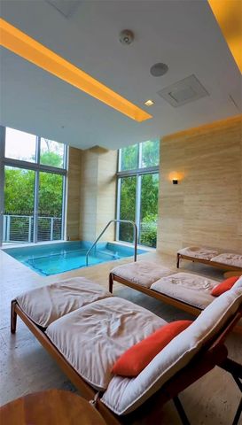 16385 Biscayne Blvd 3017-3018, North Miami Beach, FL 33160