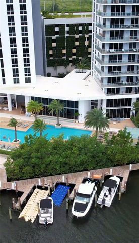 16385 Biscayne Blvd 3017-3018, North Miami Beach, FL 33160