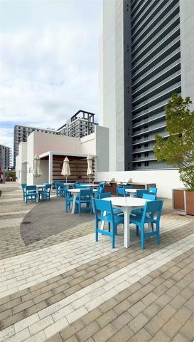 16385 Biscayne Blvd 3017-3018, North Miami Beach, FL 33160