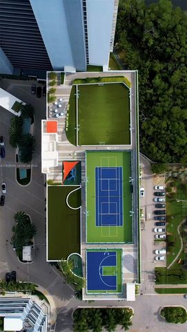 16385 Biscayne Blvd 3017-3018, North Miami Beach, FL 33160