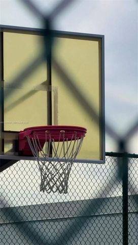 16385 Biscayne Blvd 3017-3018, North Miami Beach, FL 33160