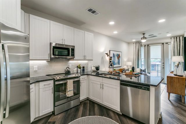 1000 Grandys Lane 2111, Lewisville, TX 75077