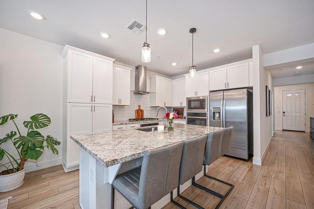 4151 Cypress Grove Dr, Rancho Cordova, CA 95742
