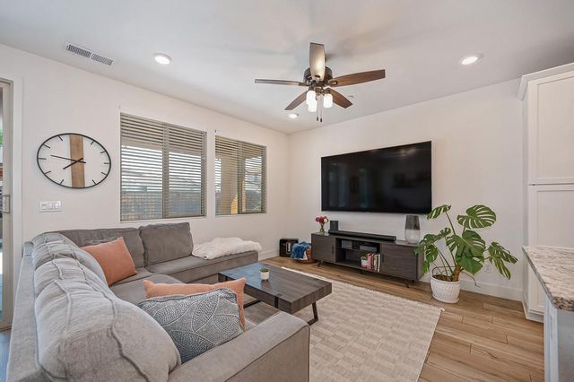 4151 Cypress Grove Dr, Rancho Cordova, CA 95742