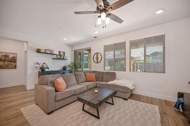 4151 Cypress Grove Dr, Rancho Cordova, CA 95742