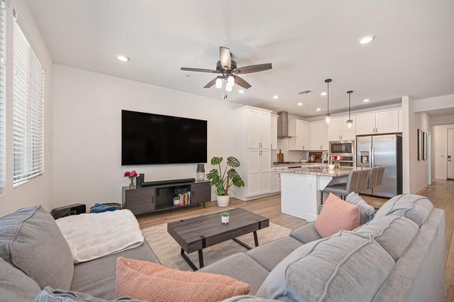 4151 Cypress Grove Dr, Rancho Cordova, CA 95742