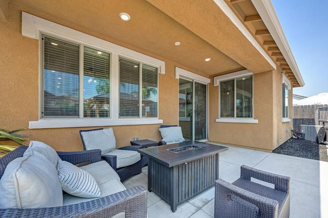 4151 Cypress Grove Dr, Rancho Cordova, CA 95742