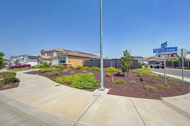 4151 Cypress Grove Dr, Rancho Cordova, CA 95742