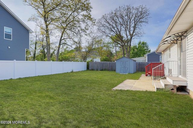 501 Burnside Street, Toms River, NJ 08757