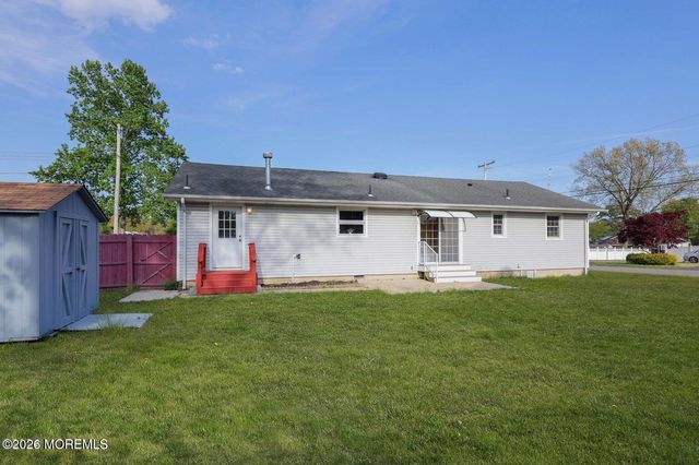 501 Burnside Street, Toms River, NJ 08757