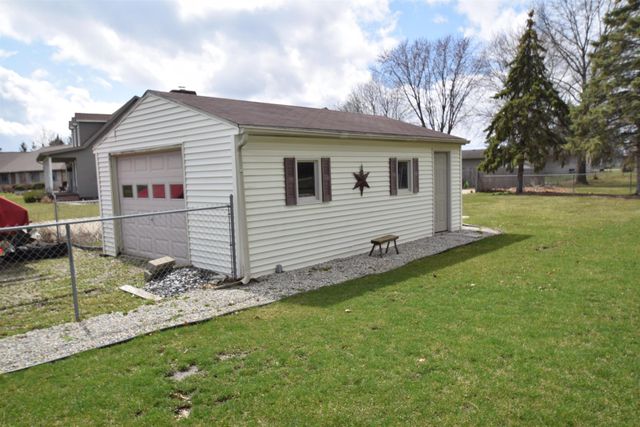 4959 Mccarty Road, Saginaw, MI 48603