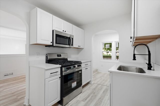 3715 31st Avenue N, Robbinsdale, MN 55422