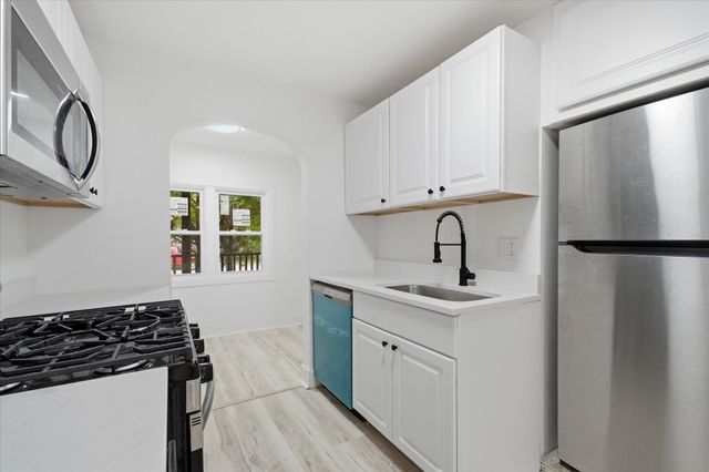3715 31st Avenue N, Robbinsdale, MN 55422